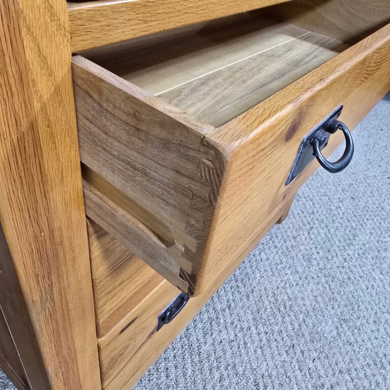 Barker Stonehouse Oak Chest Barker Stonehouse Oak Chest
