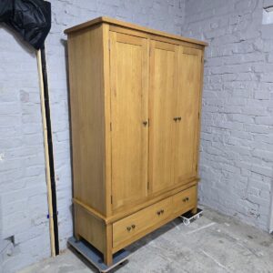 Second Hand Solid Oak Wardrobe Second Hand Solid Oak Wardrobe