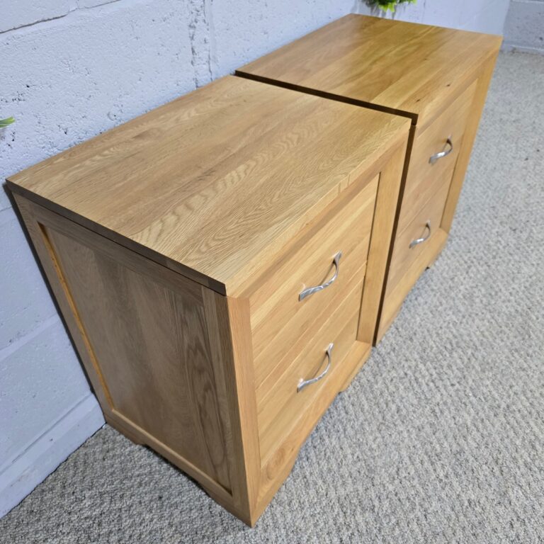 Pre-Owned Oak FurnitureLand Bedside Drawers Pre-Owned Oak FurnitureLand Bedside Drawers