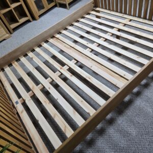 Huxley King Bed Solid Oak Huxley King Bed Solid Oak