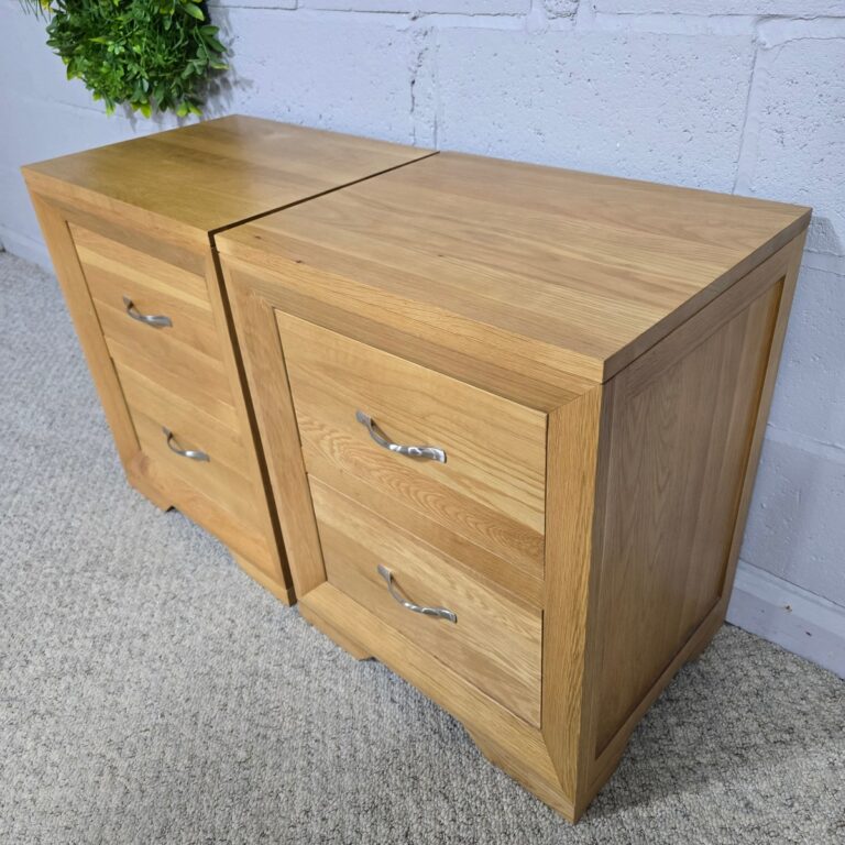 Pre-Owned Oak FurnitureLand Bedside Drawers Pre-Owned Oak FurnitureLand Bedside Drawers