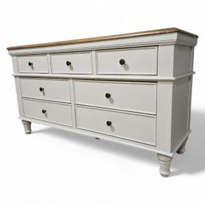 Pre-Loved Oak Shay Chest Pre-Loved Oak Shay Chest