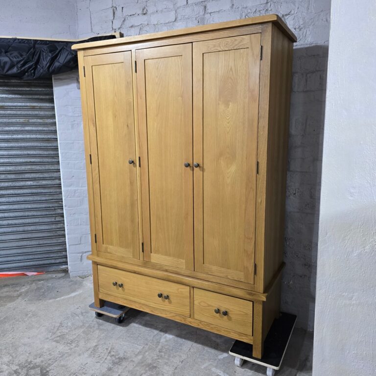 Second Hand Solid Oak Wardrobe Second Hand Solid Oak Wardrobe