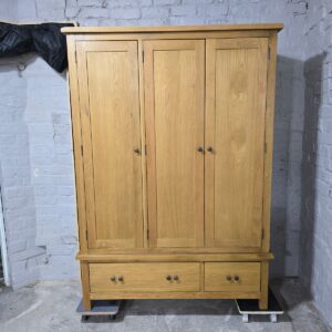 Second Hand Solid Oak Wardrobe Second Hand Solid Oak Wardrobe