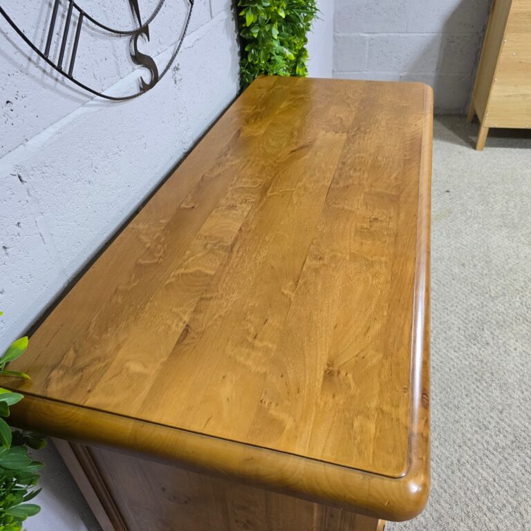 Second Hand Barker and Stonehouse Oak Dresser Second Hand Barker and Stonehouse Oak Dresser