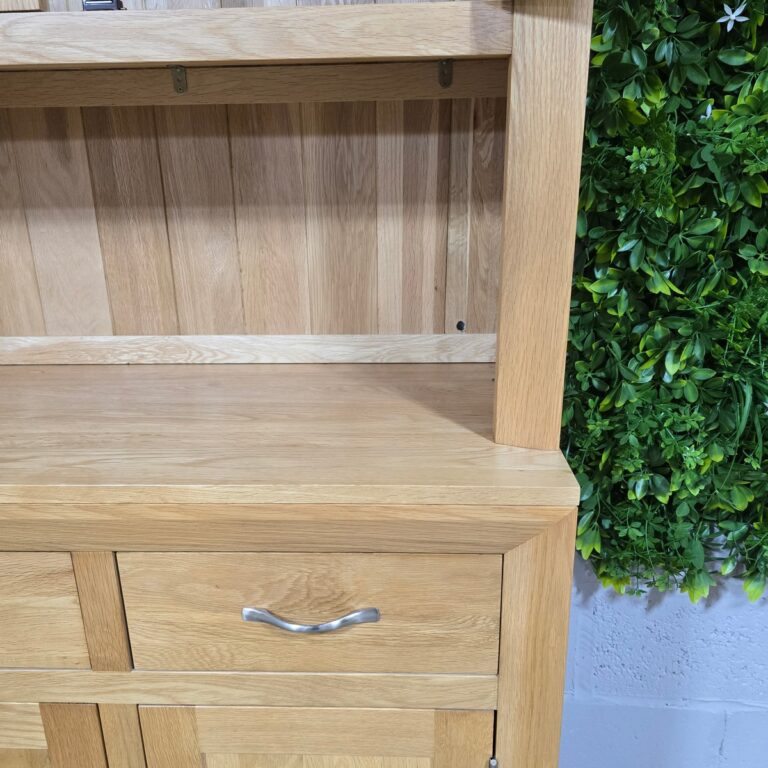 Pre-Owned Oak Bevel Dresser Pre-Owned Oak Bevel Dresser