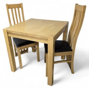 Pre-Loved Solid Oak Dining Set Pre-Loved Solid Oak Dining Set