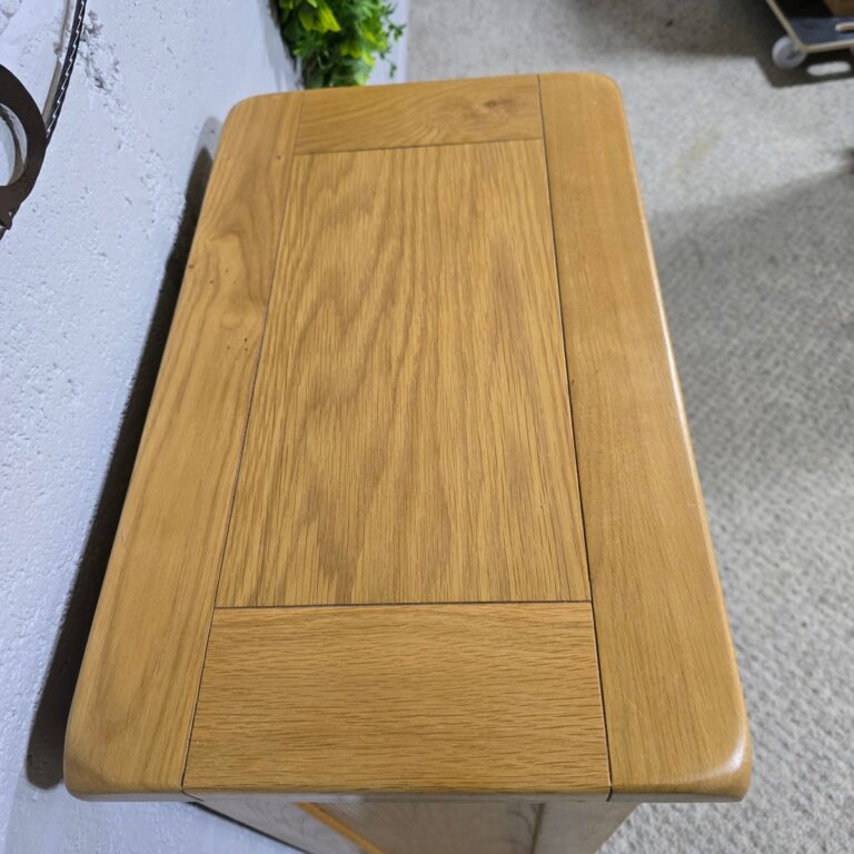 Solid Oak Bookcase Second-Hand Solid Oak Bookcase Second-Hand