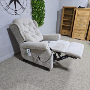 Celebrity Woburn Rise Recliner Celebrity Woburn Rise Recliner