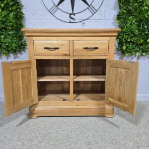 Canterbury Sideboard Solid Oak Second Hand Canterbury Sideboard Solid Oak Second Hand
