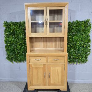 Pre-Owned Oak Bevel Dresser Pre-Owned Oak Bevel Dresser