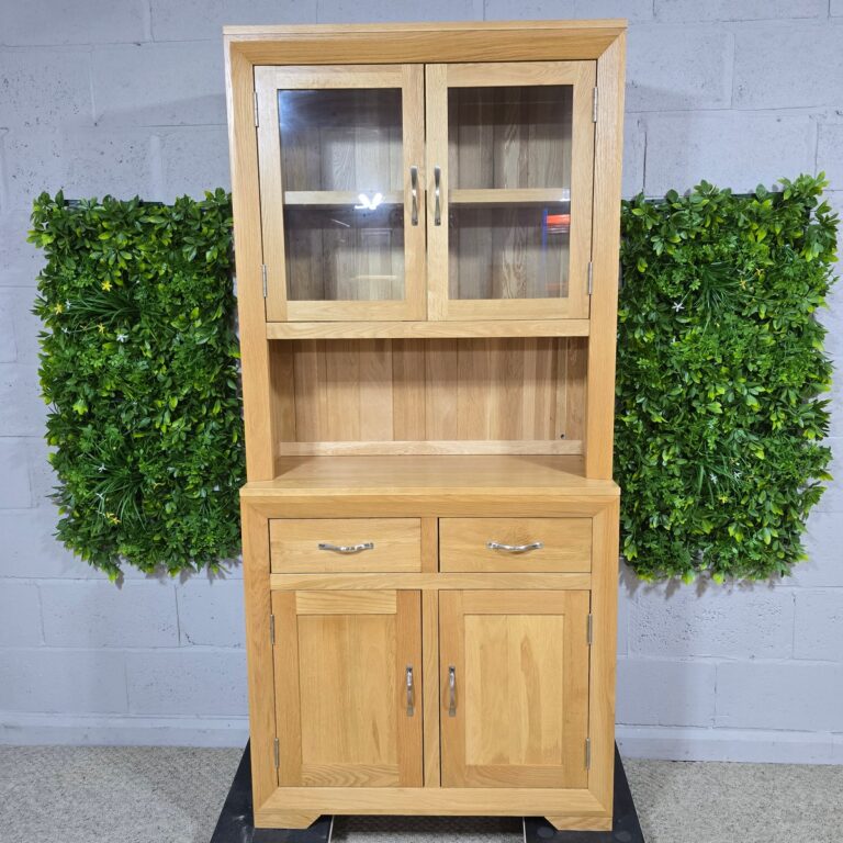 Pre-Owned Oak Bevel Dresser Pre-Owned Oak Bevel Dresser