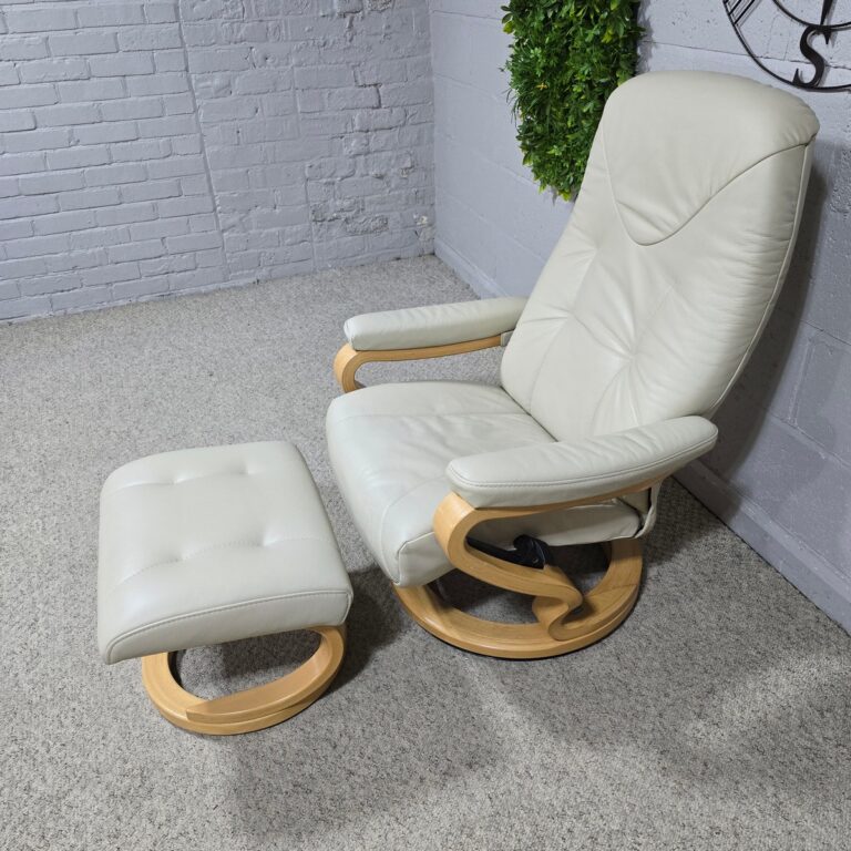 Second Hand Hiomlla Armchair Cream Leather Second Hand Hiomlla Armchair Cream Leather