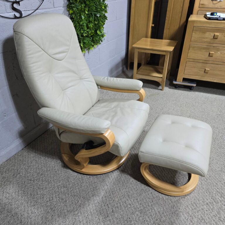 Second Hand Hiomlla Armchair Cream Leather Second Hand Hiomlla Armchair Cream Leather