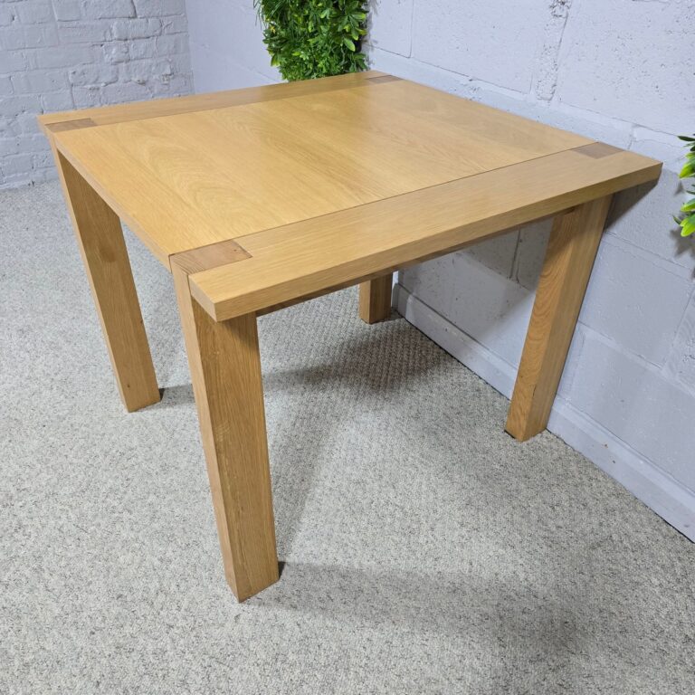 Sonoma Solid Oak Dining Table Sonoma Solid Oak Dining Table