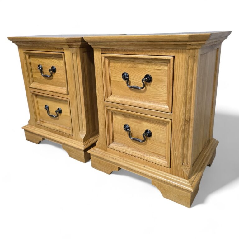Pair of PreLoved Oak Bedside Drawers Pair of PreLoved Oak Bedside Drawers