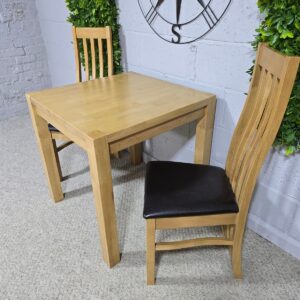 Pre-Loved Solid Oak Dining Set Pre-Loved Solid Oak Dining Set