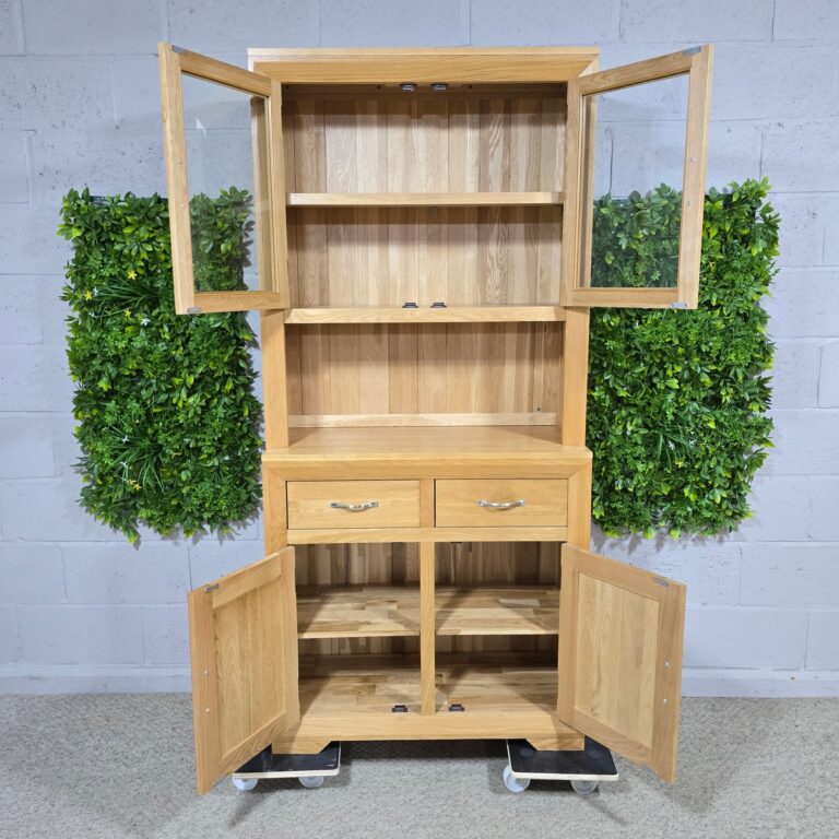 Pre-Owned Oak Bevel Dresser Pre-Owned Oak Bevel Dresser