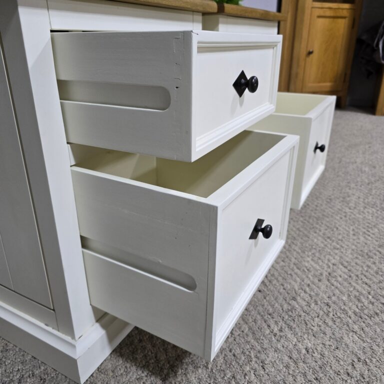 Oak FurnitureLand Pre-Owned Bedside Drawers Oak FurnitureLand Pre-Owned Bedside Drawers