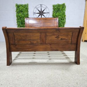 Navajos Panelled Bed Frame in Reclaimed Wood Navajos Panelled Bed Frame in Reclaimed Wood