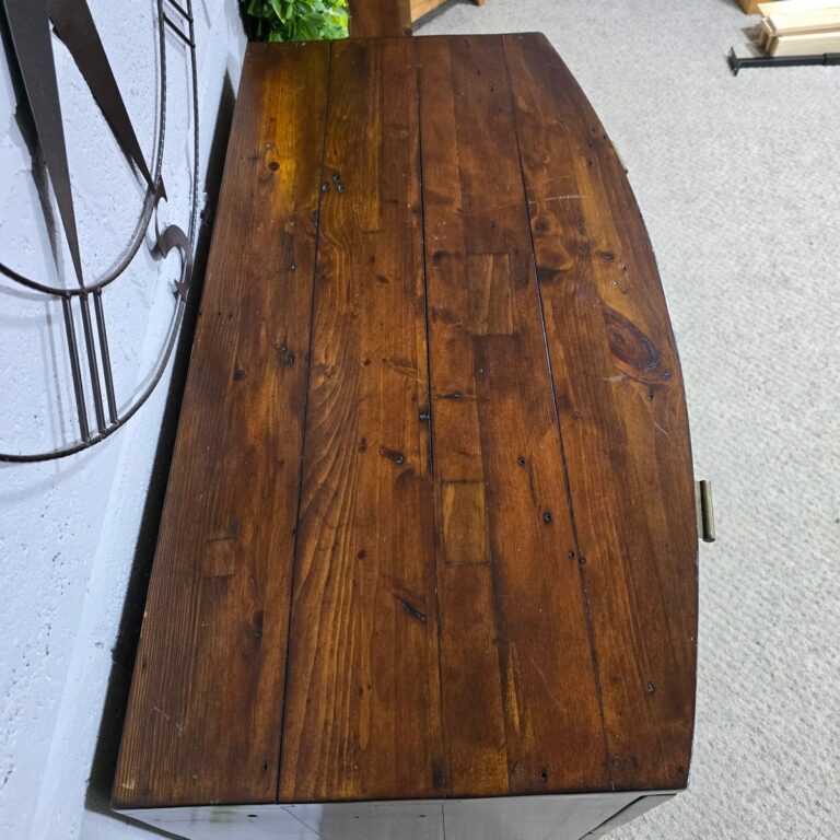 Warm Chestnut Navajos Drawer Chest Warm Chestnut Navajos Drawer Chest