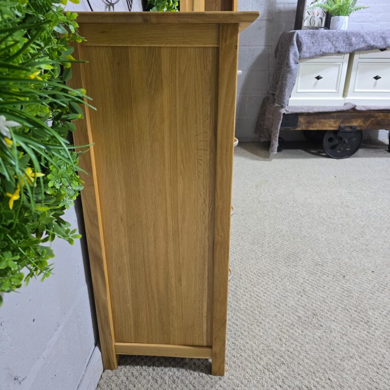 Barker and Stonehouse Solid Oak Chest of Drawers Barker and Stonehouse Solid Oak Chest of Drawers