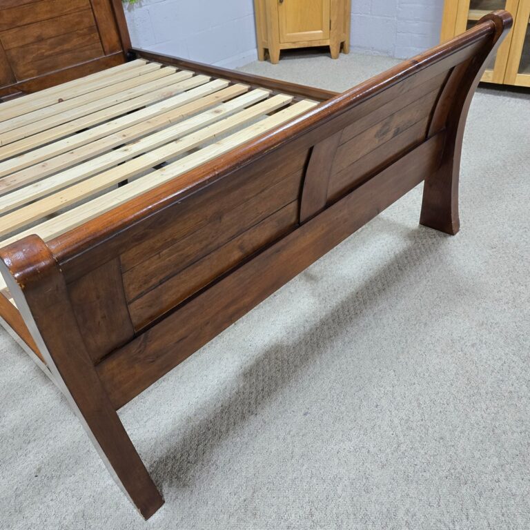 Navajos Panelled Bed Frame in Reclaimed Wood Navajos Panelled Bed Frame in Reclaimed Wood