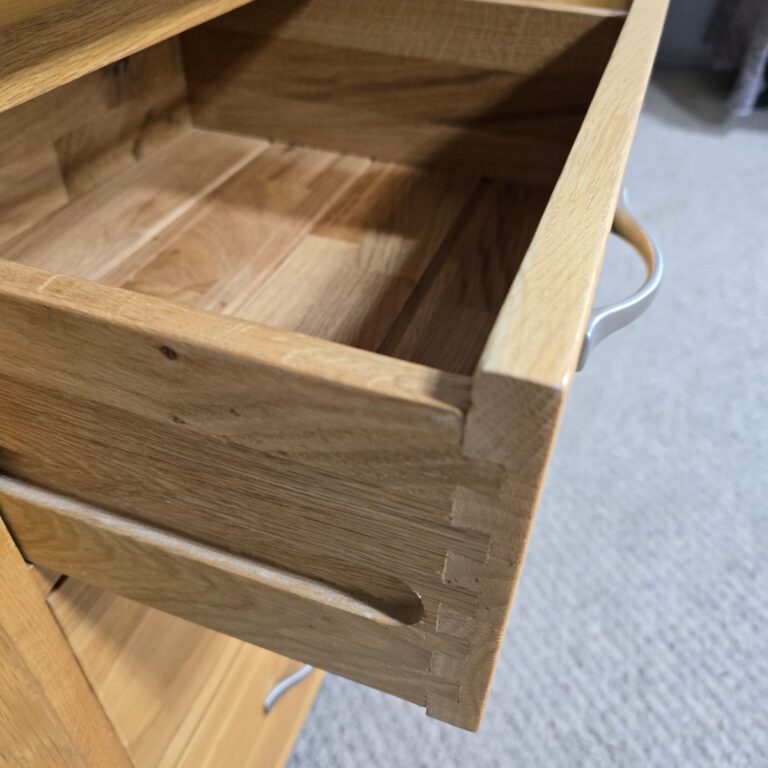 Barker and Stonehouse Oak Chest of Drawers Barker and Stonehouse Oak Chest of Drawers
