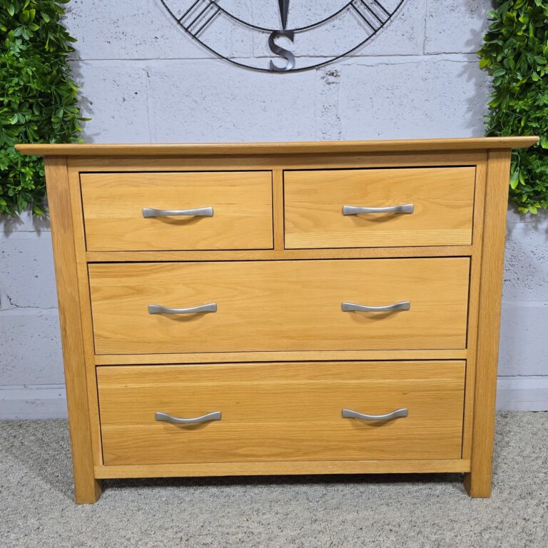 Barker and Stonehouse Oak Chest of Drawers Barker and Stonehouse Oak Chest of Drawers