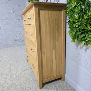 Barker and Stonehouse Solid Oak Chest of Drawers Barker and Stonehouse Solid Oak Chest of Drawers