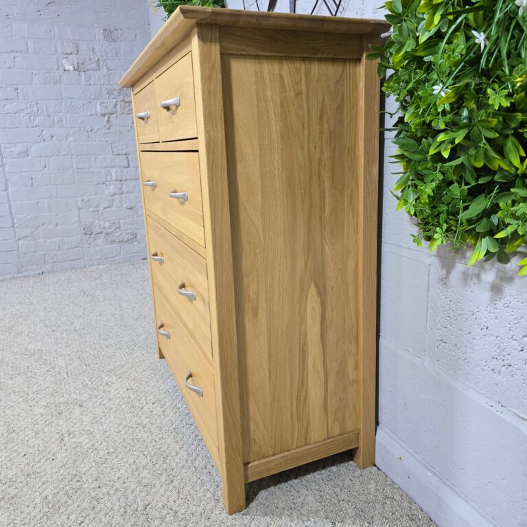 Barker and Stonehouse Solid Oak Chest of Drawers Barker and Stonehouse Solid Oak Chest of Drawers