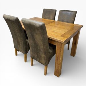 Experience Luxury for Less: Pre-owned Barker and Stonehouse Solid Oak Dining Table and Chairs Experience Luxury for Less: Pre-owned Barker and Stonehouse Solid Oak Dining Table and Chairs