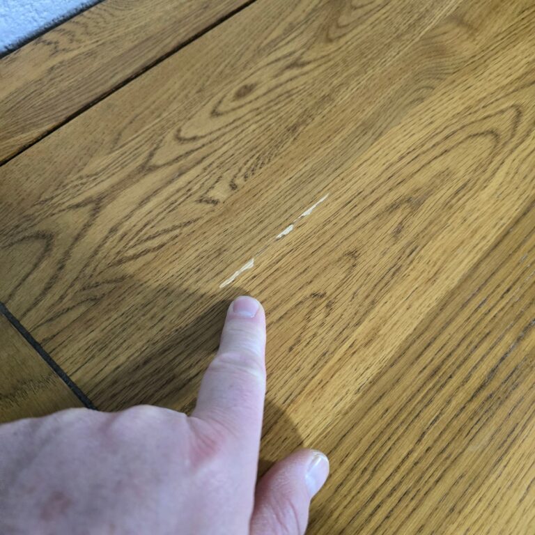 Pre-loved Oak FurnitureLand Original Rustic Chest of Drawers - Save Big on Solid Oak Luxury. Pre-loved Oak FurnitureLand Original Rustic Chest of Drawers - Save Big on Solid Oak Luxury.