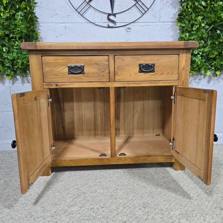 Peek inside its story... then write your own chapter with this second hand Barker and Stonehouse small solid oak sideboard. Peek inside its story... then write your own chapter with this second hand Barker and Stonehouse small solid oak sideboard.