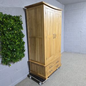 Second-Hand Oak Furniture Land Tokyo Solid Oak Double Wardrobe Second-Hand Oak Furniture Land Tokyo Solid Oak Double Wardrobe