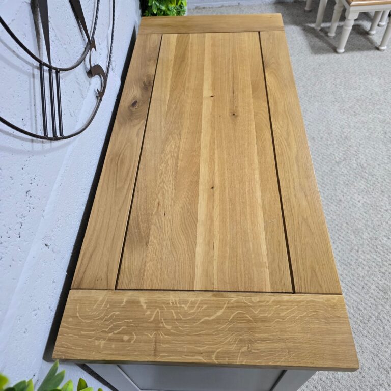 Peek inside its story... then write your own chapter with this preloved Oak Furniture Land St. Ives chest of drawers. Peek inside its story... then write your own chapter with this preloved Oak Furniture Land St. Ives chest of drawers.