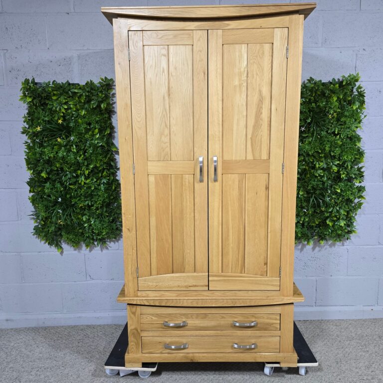 Second-Hand Oak Furniture Land Tokyo Solid Oak Double Wardrobe Second-Hand Oak Furniture Land Tokyo Solid Oak Double Wardrobe