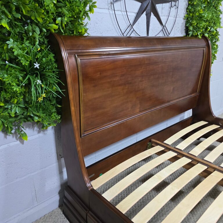 Pre-loved John Lewis King-Size Sleigh Bed in Part Solid Mahogany and Veneered Wood Pre-loved John Lewis King-Size Sleigh Bed in Part Solid Mahogany and Veneered Wood