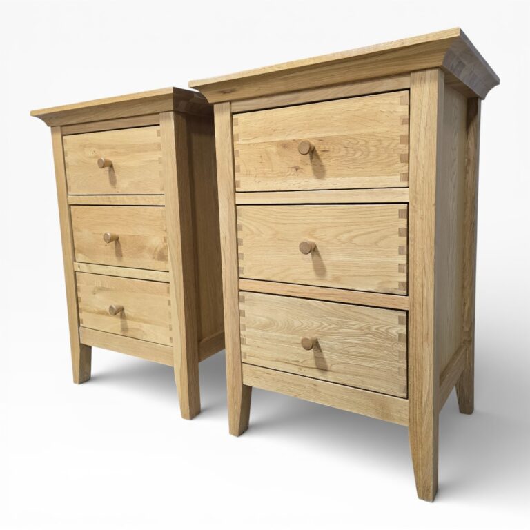Pre-loved Willis and Gambier Espirit Solid Oak Bedside Drawers - Timeless Quality. Pre-loved Willis and Gambier Espirit Solid Oak Bedside Drawers - Timeless Quality.