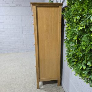 Elegant Willis and Gambier Espirit Solid Oak Tallboy - Save Big on Second-Hand Luxury. Elegant Willis and Gambier Espirit Solid Oak Tallboy - Save Big on Second-Hand Luxury.