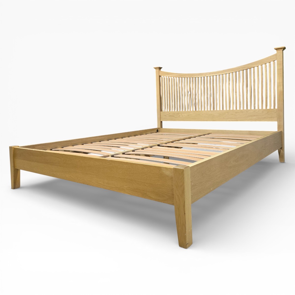 Willis and Gambier Espirit King-Size Bed Frame in Medium Oak Finish, second-hand