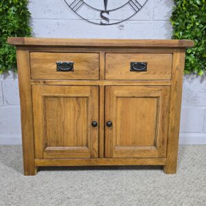 Peek inside its story... then write your own chapter with this second hand Barker and Stonehouse small solid oak sideboard. Peek inside its story... then write your own chapter with this second hand Barker and Stonehouse small solid oak sideboard.