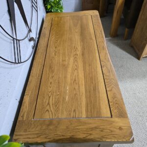 Pre-loved Oak FurnitureLand Original Rustic Chest of Drawers - Save Big on Solid Oak Luxury. Pre-loved Oak FurnitureLand Original Rustic Chest of Drawers - Save Big on Solid Oak Luxury.