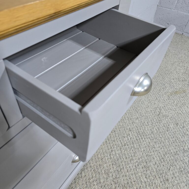 Peek inside its story... then write your own chapter with this preloved Oak Furniture Land St. Ives chest of drawers. Peek inside its story... then write your own chapter with this preloved Oak Furniture Land St. Ives chest of drawers.