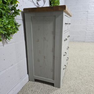 Peek inside its story... then write your own chapter with this pre-loved Oak Furniture Land Clermont chest. Peek inside its story... then write your own chapter with this pre-loved Oak Furniture Land Clermont chest.