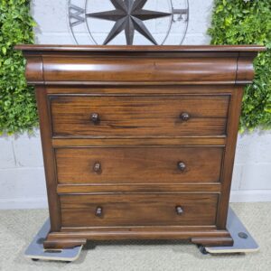 Second Hand Barker and Stonehouse Grosvenor Solid Mahogany Chest of Drawers Second Hand Barker and Stonehouse Grosvenor Solid Mahogany Chest of Drawers