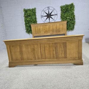 Explore the timeless quality of the Oak Furniture Land French Farmhouse Rustic Solid Oak King-Size Bed, now available second hand at DecorDeluxe.club. Save over 60% on this premium piece. Explore the timeless quality of the Oak Furniture Land French Farmhouse Rustic Solid Oak King-Size Bed, now available second hand at DecorDeluxe.club. Save over 60% on this premium piece.