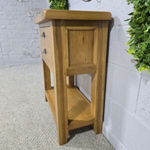 Elegant Barker and Stonehouse Solid Oak Console Table - Second Hand Elegant Barker and Stonehouse Solid Oak Console Table - Second Hand