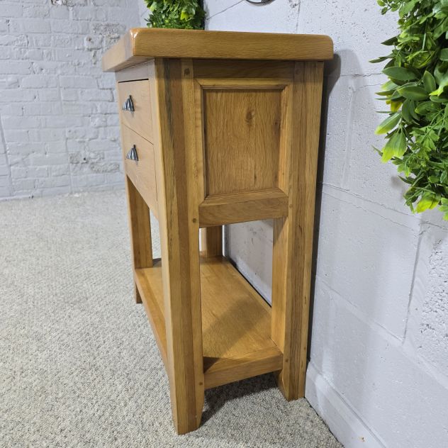 Elegant Barker and Stonehouse Solid Oak Console Table - Second Hand Elegant Barker and Stonehouse Solid Oak Console Table - Second Hand