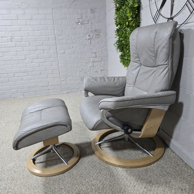 Peek inside its story... then write your own chapter with the Ekornes Stressless Mayfair Recliner & Footstool Peek inside its story... then write your own chapter with the Ekornes Stressless Mayfair Recliner & Footstool
